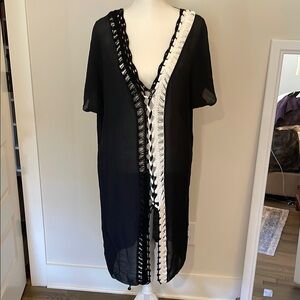 SHEIN Black and White Lace Trim Swim Cover-Up